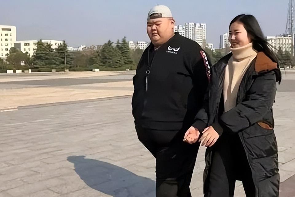 减肥400斤王浩楠照片,山东减肥小伙王浩楠现状