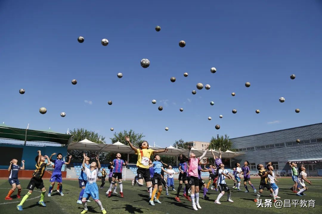 夏令营足球趣味活动,满天星青少年足球夏令营