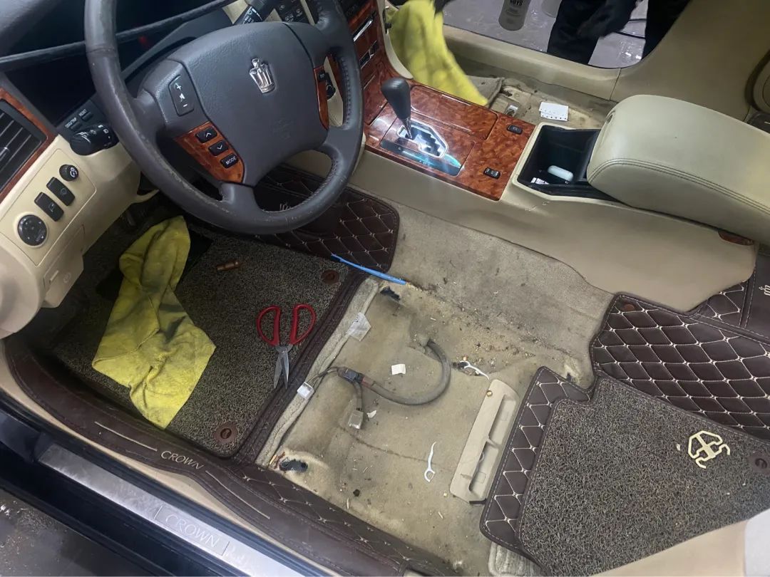 老爷子12代皇冠,12代丰田皇冠翻新改造全过程