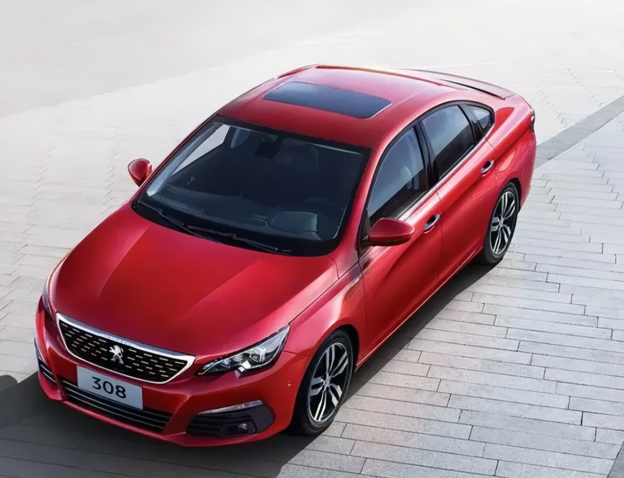 10万以内一手车好还是二手车好,10万是买个新车还是好一点二手车