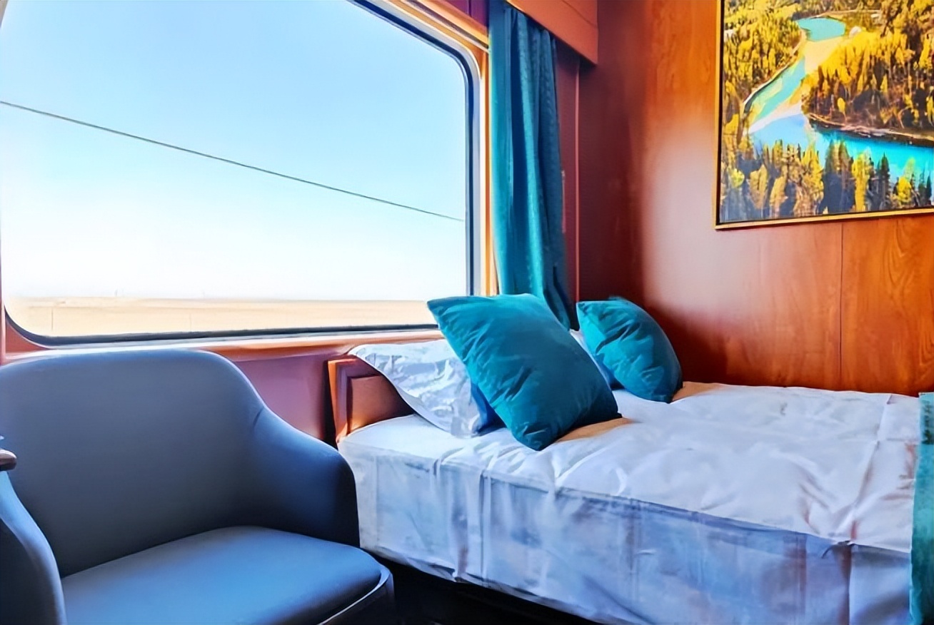 中国十大旅游专列第一视角,国内十大旅游火车