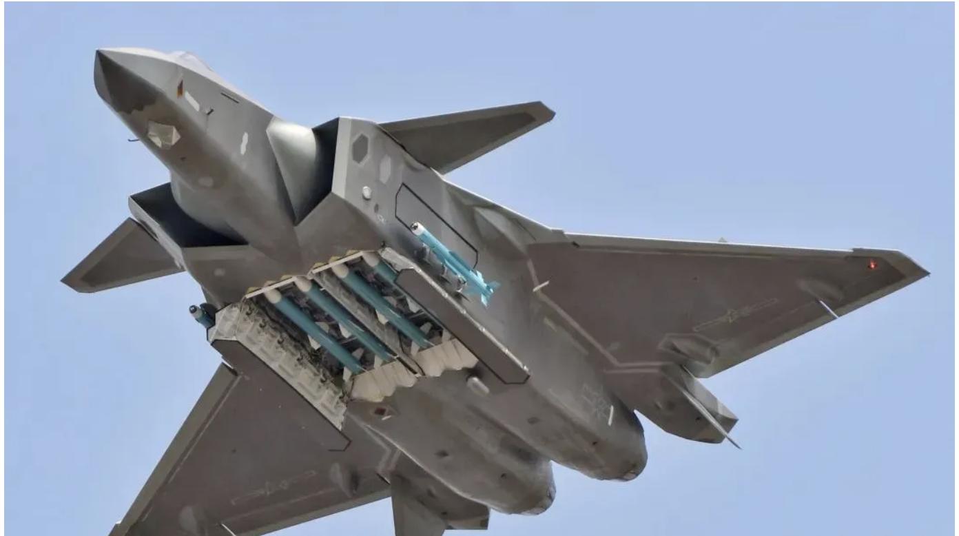 韩国五代机试飞成功，无法隐身零件万国造，韩媒：可击落中国歼20