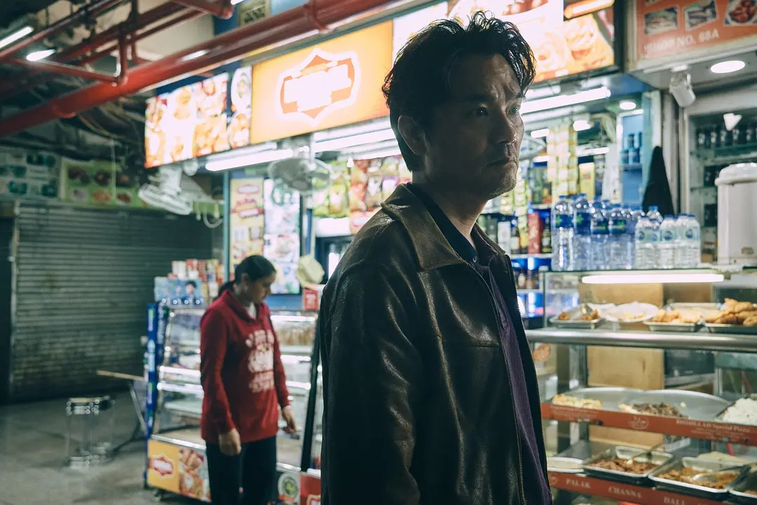 一部《手卷烟》，看尽了香港黑帮的末路，也看透了人性的深度