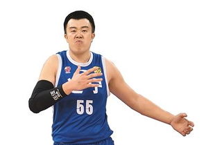 辽宁男篮续约任务挑战重重，李晓旭、赵继伟、韩德君的合同到期