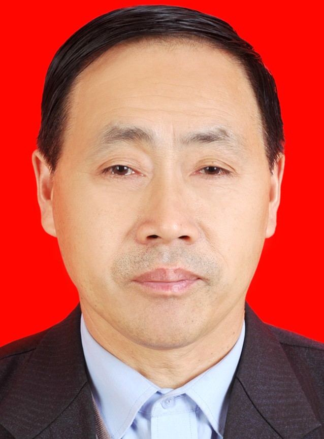 白衣天使守候在湘西北的屋脊上——记湖南省石门县退休院长程家友