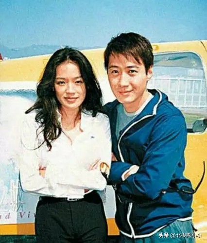 献身大佬一脱成名，私交混乱又当又立，“硬盘女神”舒淇现形记