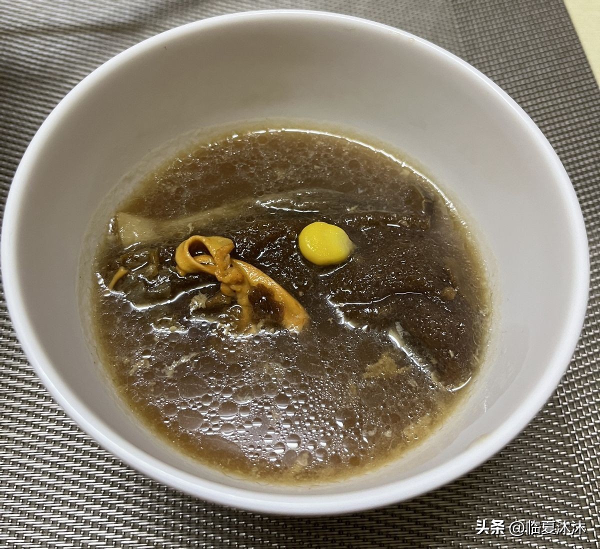 竹荪羊肚菌鹿茸菇炖鸡,鹿茸菌菇竹荪鸡汤的做法