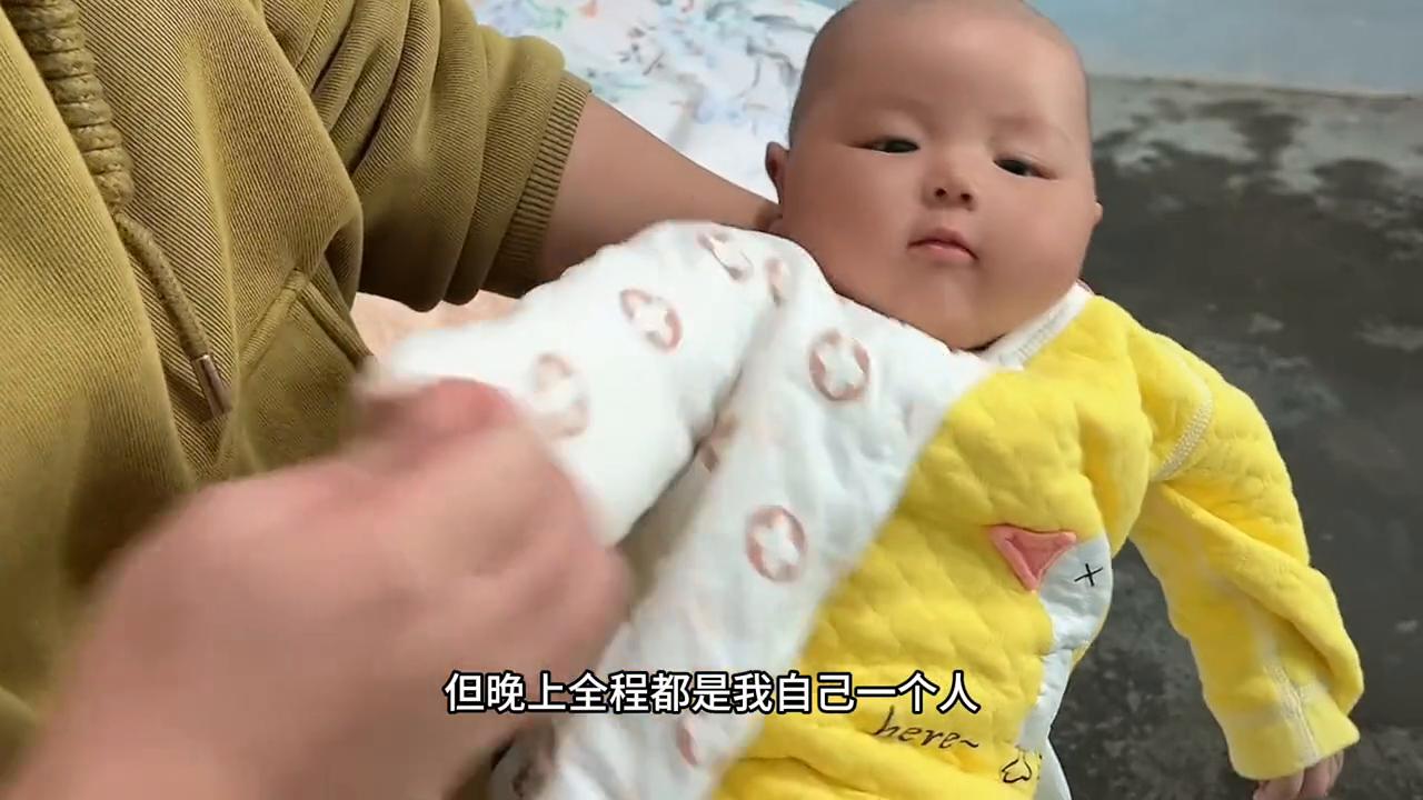北方冬季室内18度婴儿穿什么,没有暖气冬天给宝宝换尿不湿
