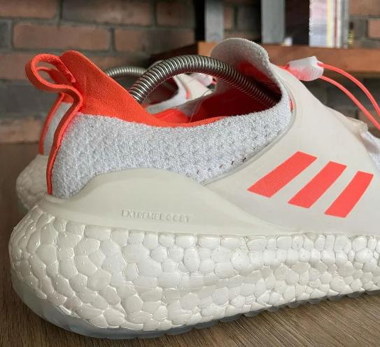 耐克阿迪最好的一款跑鞋,阿迪最高端的跑鞋是哪款