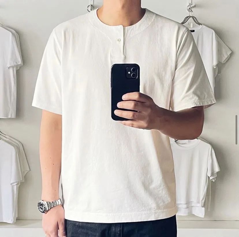 这家只卖白Tee的店成立7周年，干了一件大事