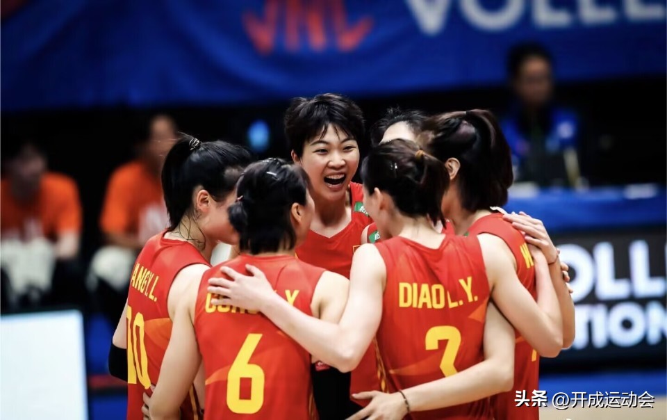 央视直播+完整赛程表：太激动，中国女排3-2战胜巴西，李盈莹26分