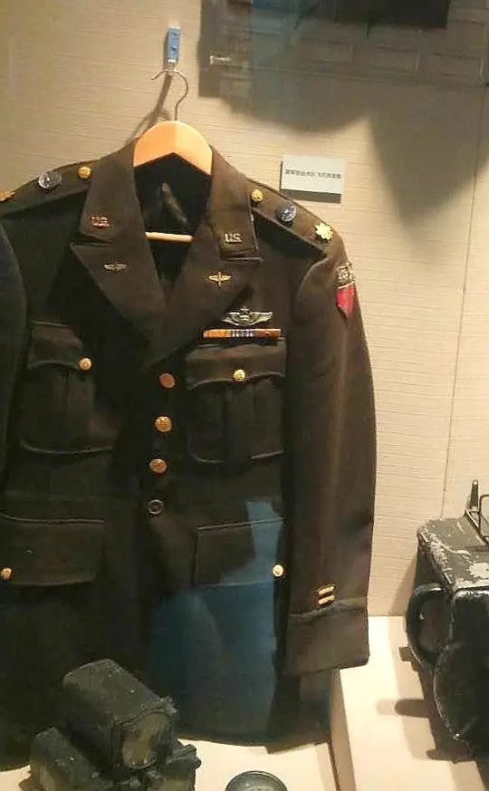 昆明消失的地下夜市！曾是交易“美军物资”的*市黑**，生意红火