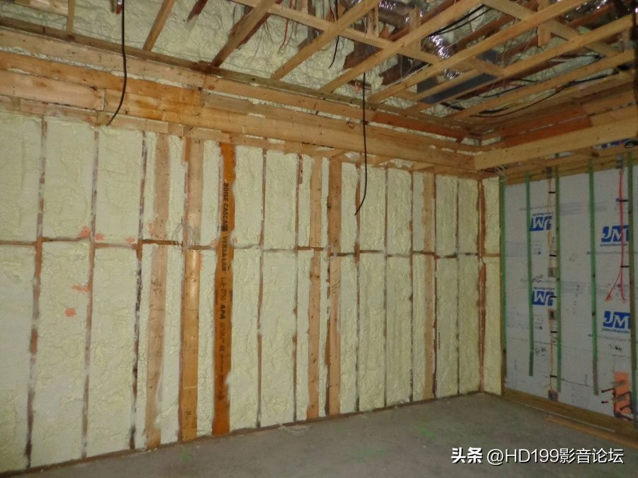 2022年5月AVS论坛最佳影音室案例-美国“土豪”的车库房中房