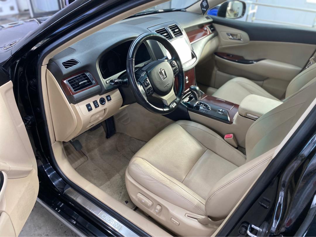 皇冠3.0经典老车翻新复活视频,丰田皇冠13代翻新