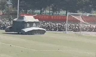 00后军训才艺表演惊呆教官,军训表演00后