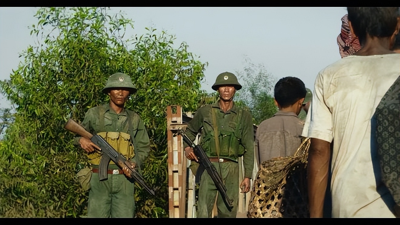 越南女军官背包,越南女军官背lv包结果
