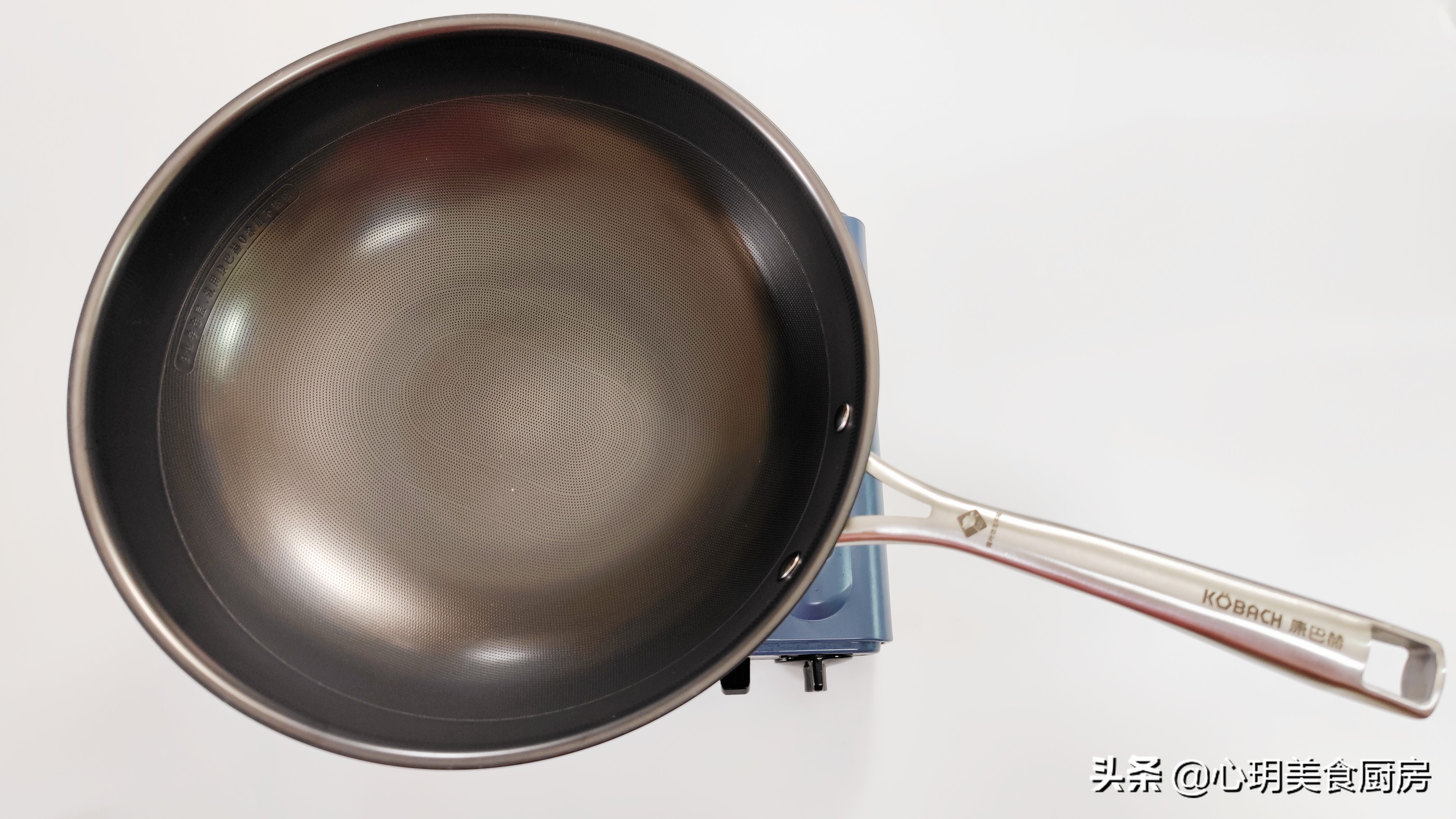 铁锅什么涂层好用不粘锅,无涂层铁锅很容易粘锅吗