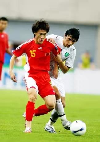 足球攻防转换时刻分为哪两种,足球攻防转换的指导要点