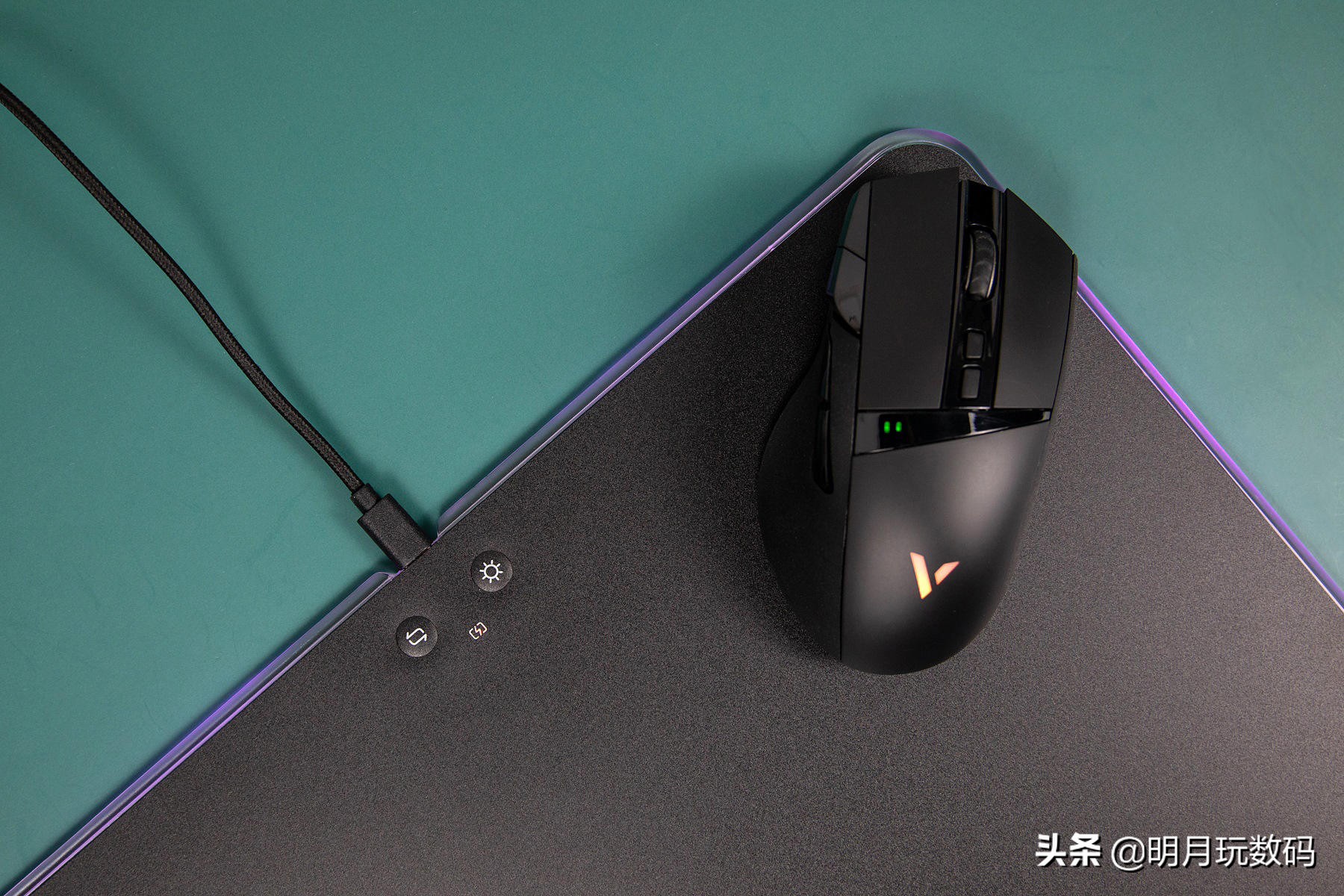 雷柏v100游戏键鼠套装黑色参数,雷柏鼠标垫V10RGB