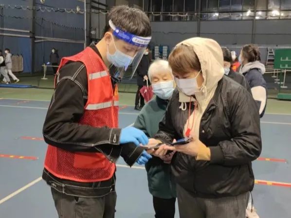 文明实践共筑防线齐心战“疫”志愿同行