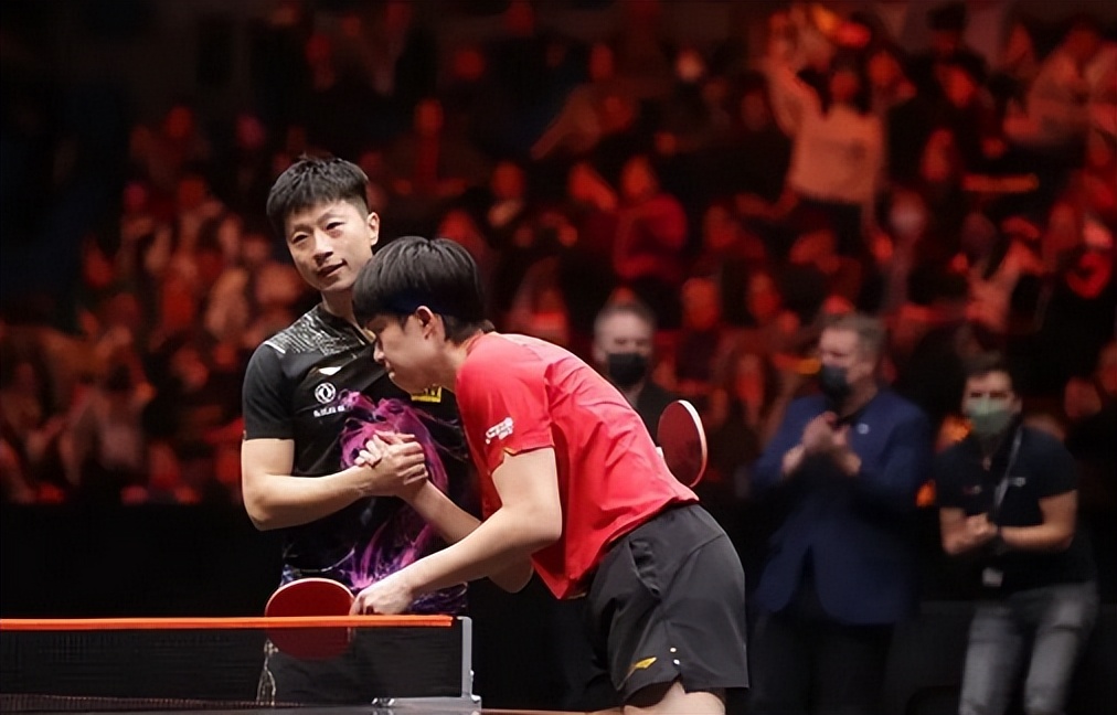 十月乒记：场下的故事，也是很有趣的