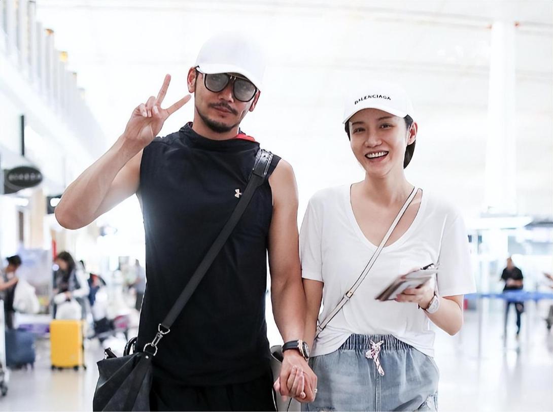 杨烁终于活成你想要的样子,杨烁从年轻到现在颜值变化