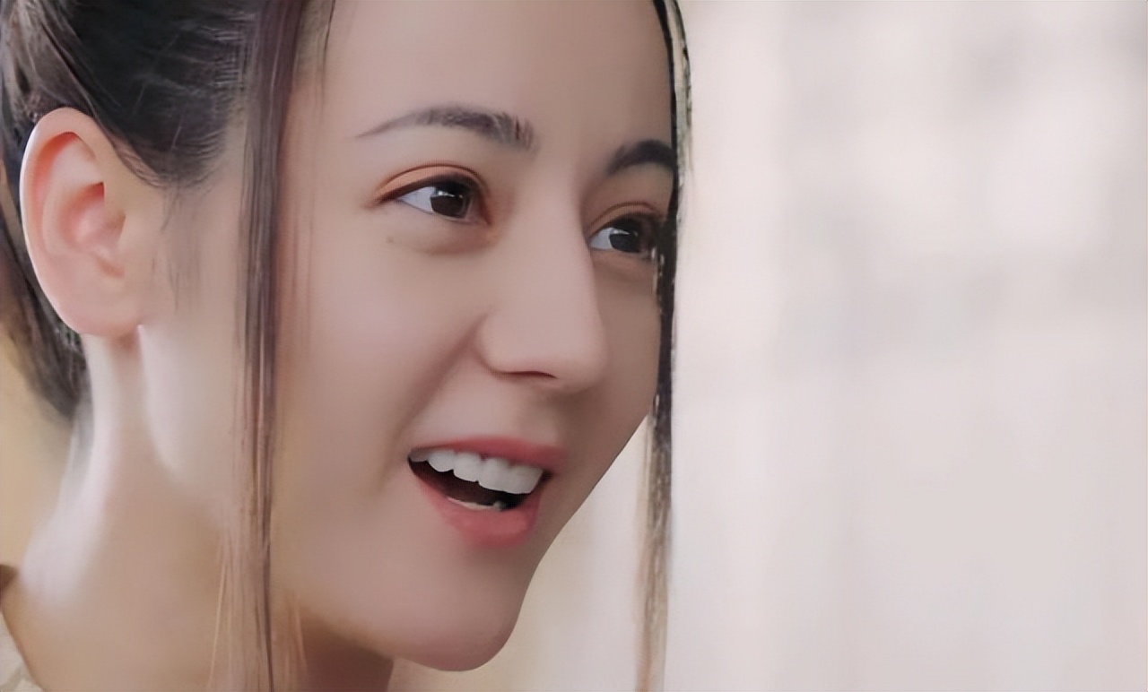 明星做烤瓷牙把真牙去掉吗,明星的烤瓷牙是怎么弄的