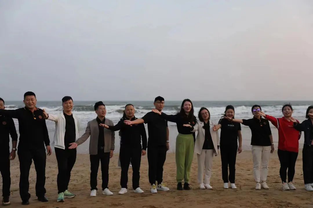 红瓦绿树碧海蓝天视频,红瓦绿树碧海蓝天图文