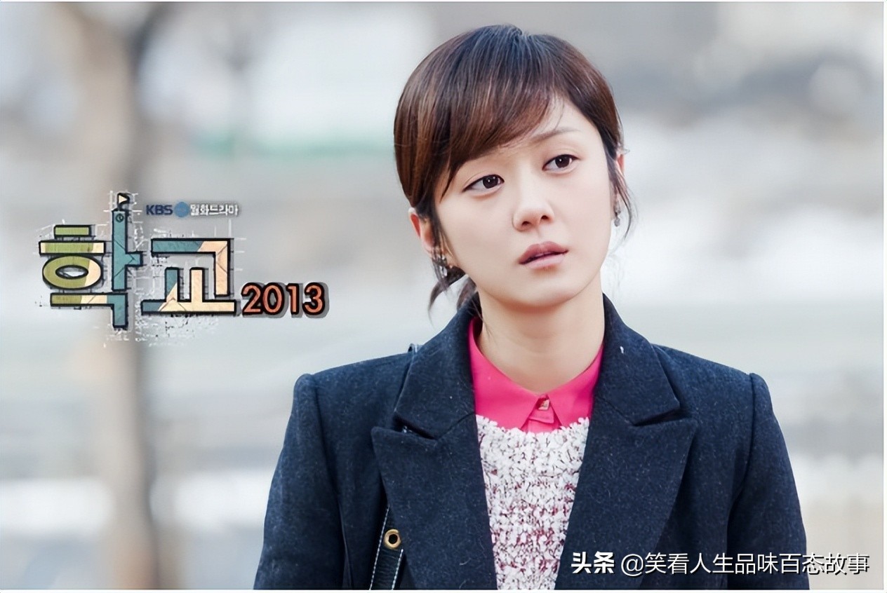 童年女神张娜拉晒猫照依旧童颜,38岁张娜拉罕见晒素颜照