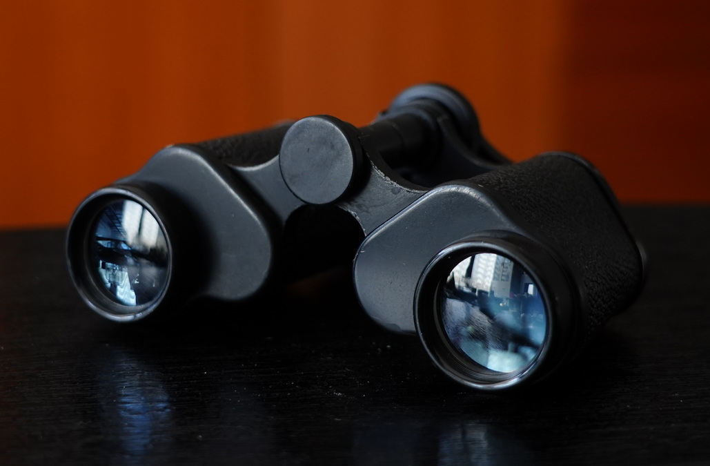 收藏了30年的望远镜,二战时期的军用高倍望远镜