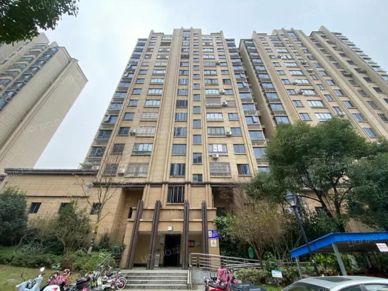 我辞去南京公司经理工作，75万开两家水果店，如今悔不当初！