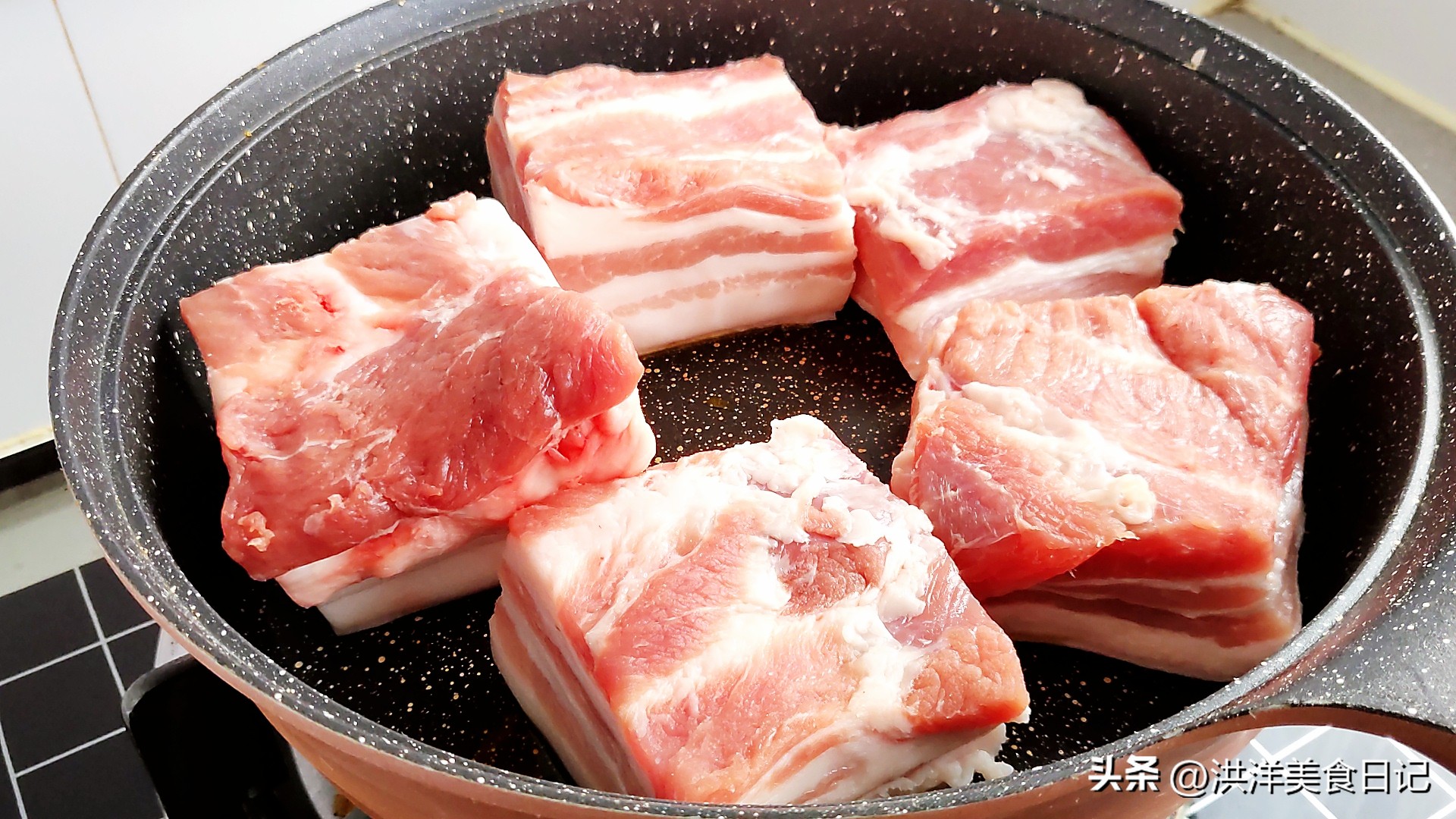 同是猪肉为什么超市便宜,同样的猪肉为什么差几元一斤呢