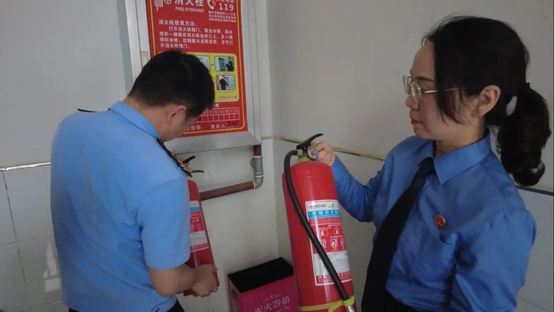 县检察院开展法治进校园巡讲活动,检察院迎六一法治进校园巡讲