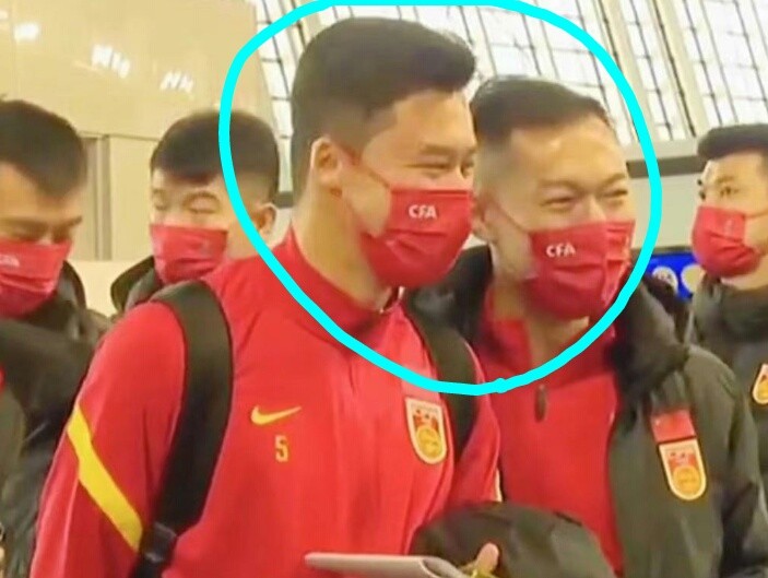 国足回国迎接仪式直播,国足包机回国球员