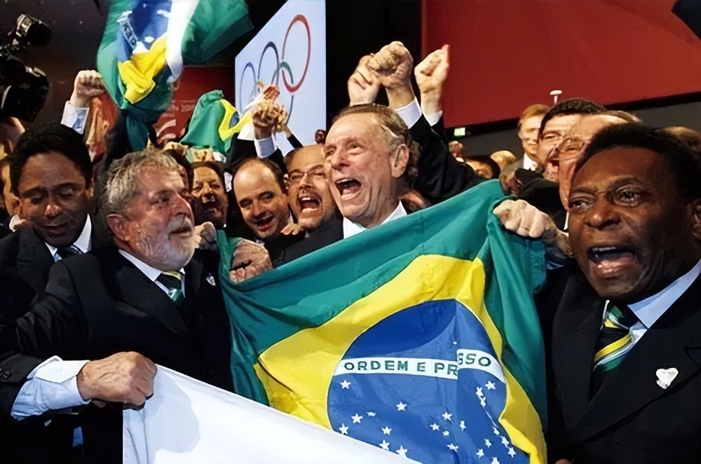 耗资22亿建造为期6年建造的鸟巢,3亿建造的鸟巢现状