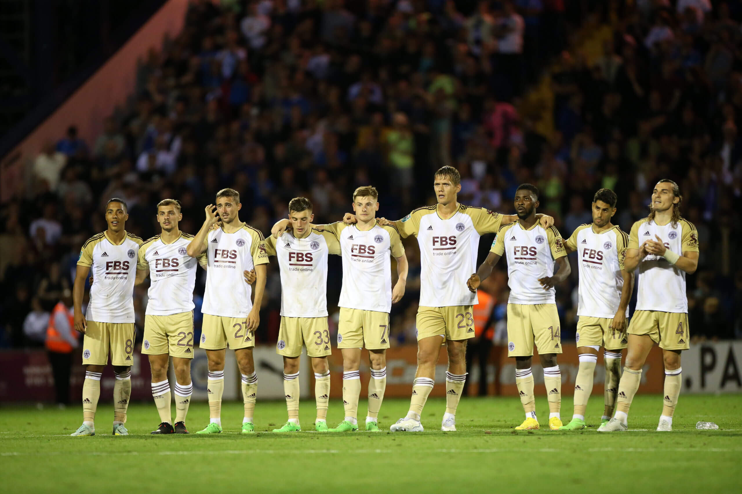 英超最后一轮阿森纳换了个新球衣,英超新赛季球衣阿森纳