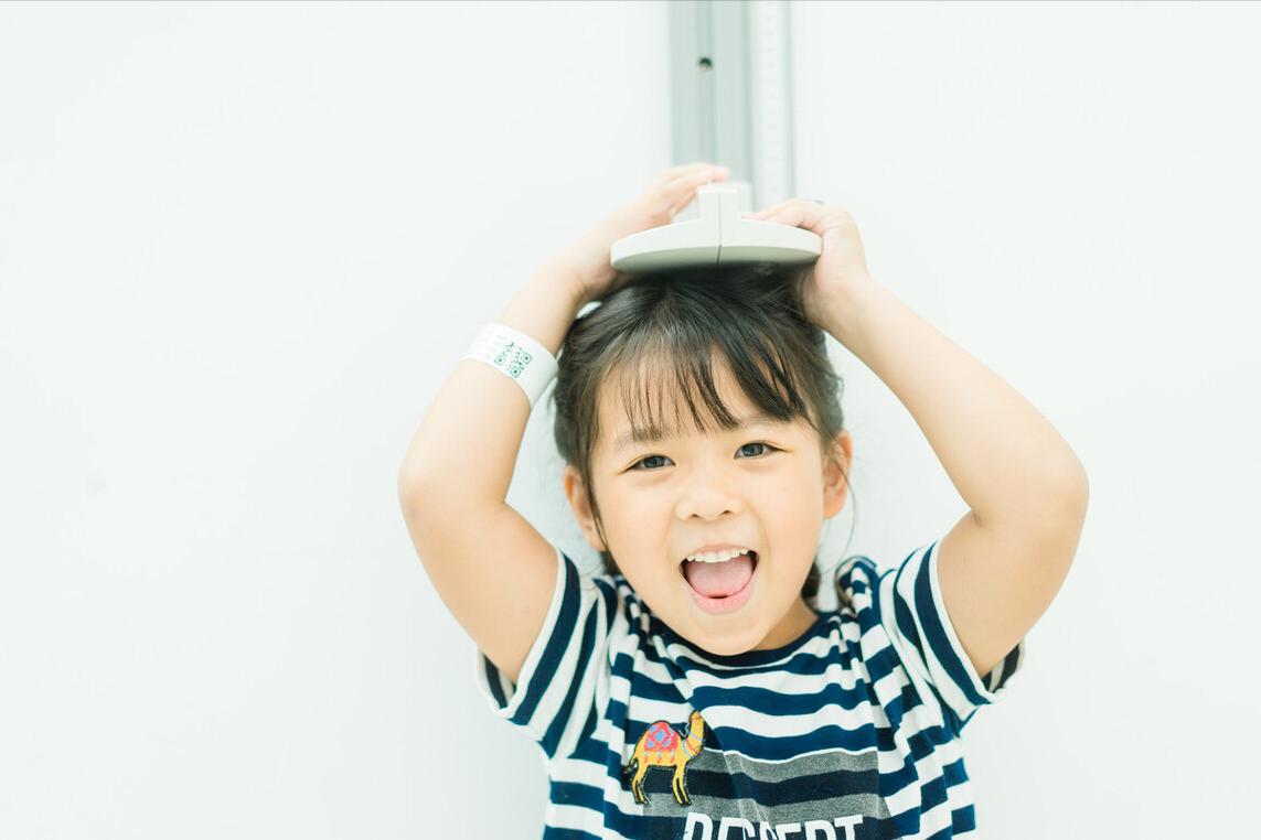 孩子5岁身高仅100cm：医生一语惊醒梦中人，原来是父母好心办坏事