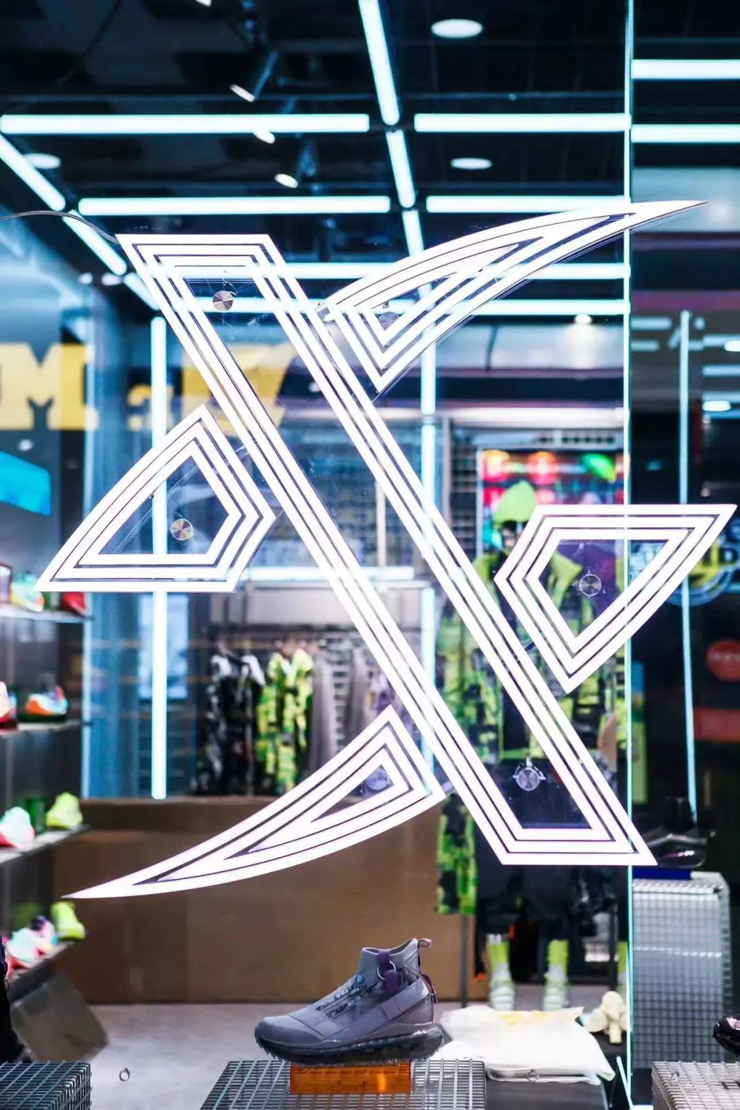 特步推荐飞速吗,特步2019年的股价情况