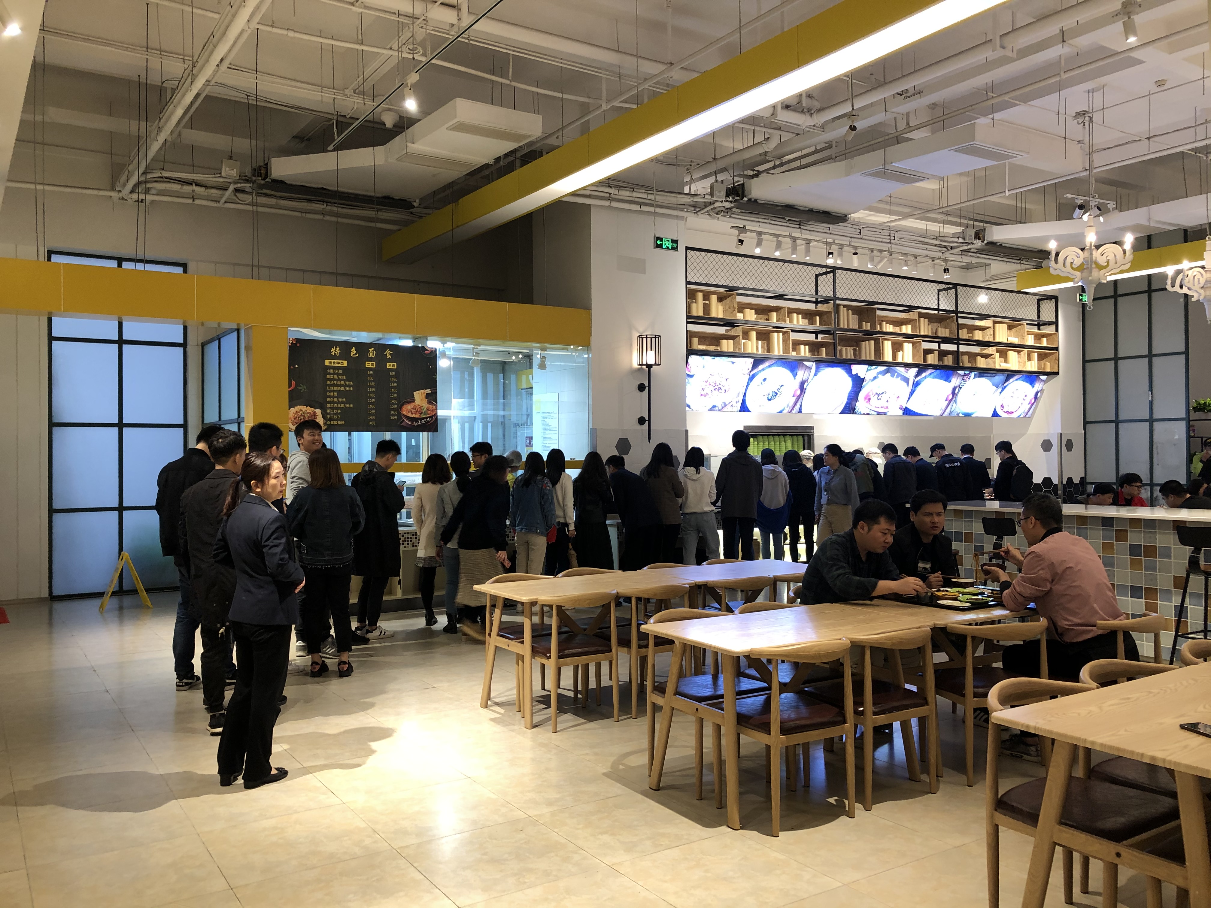 一般承包食堂是怎么承包的,两种食堂承包方式哪种是你想要的