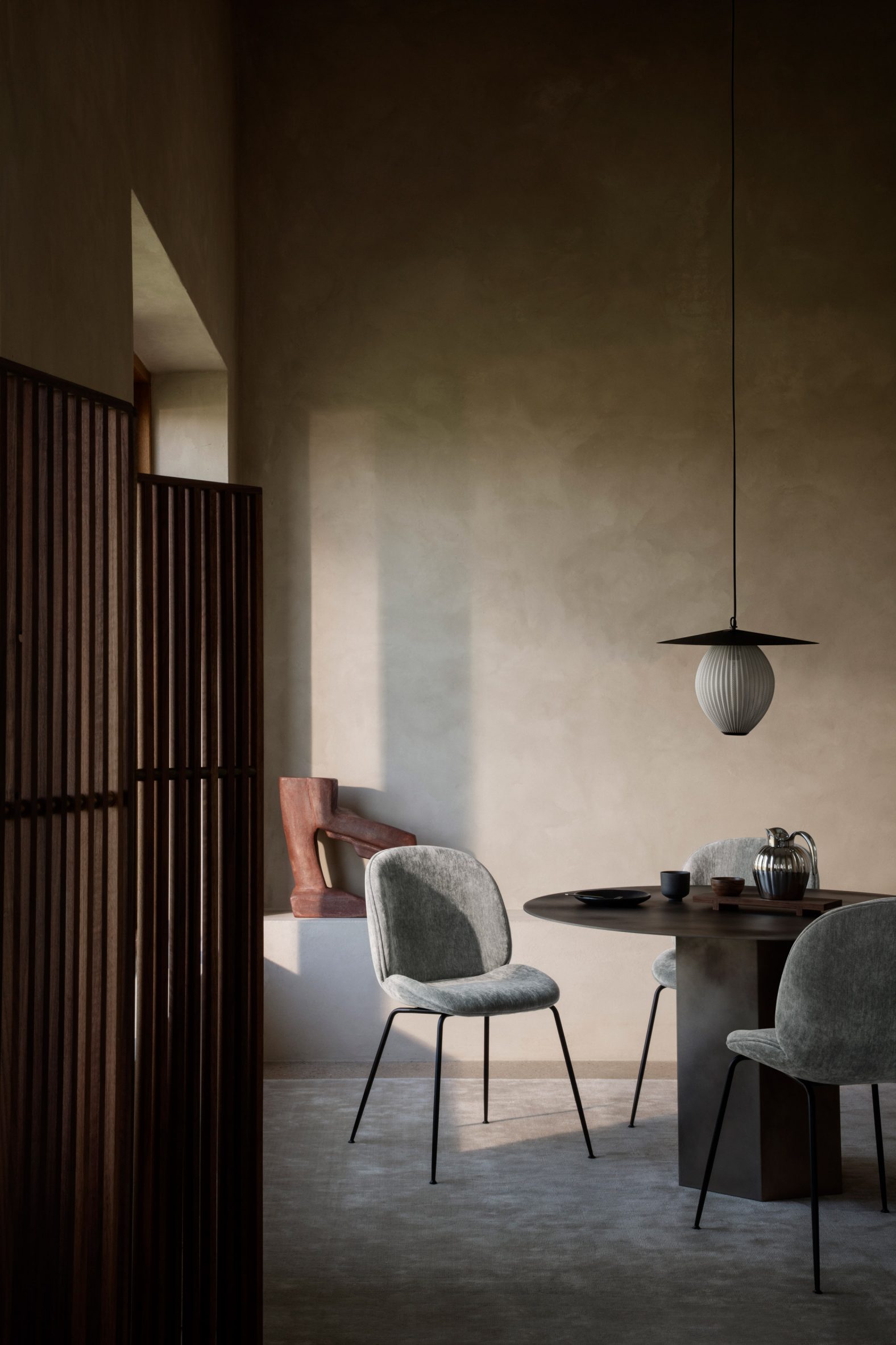 2021在时尚中创意，Dazeen陈列室12款椅子作品赏析