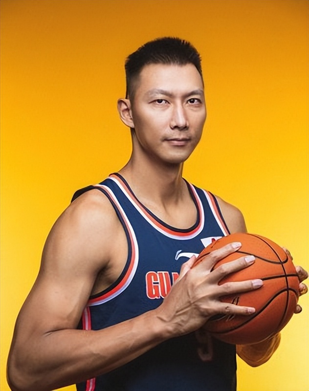 易建联结婚生子了吗,易建联娶老婆了吗