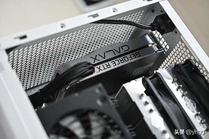 七彩虹主板b760和影驰760,七彩虹b760冰霜对比影驰b760