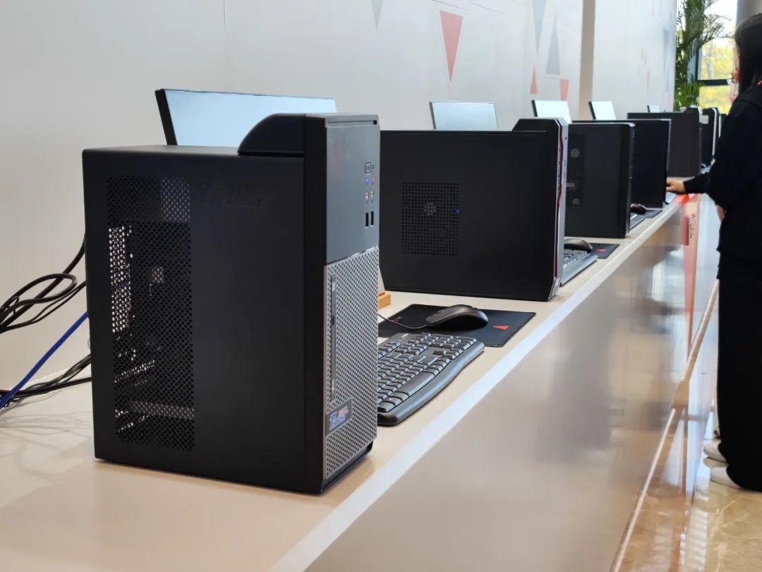 摩尔线程发布新一代GPU芯片,摩尔线程发布首款全能gpu显卡