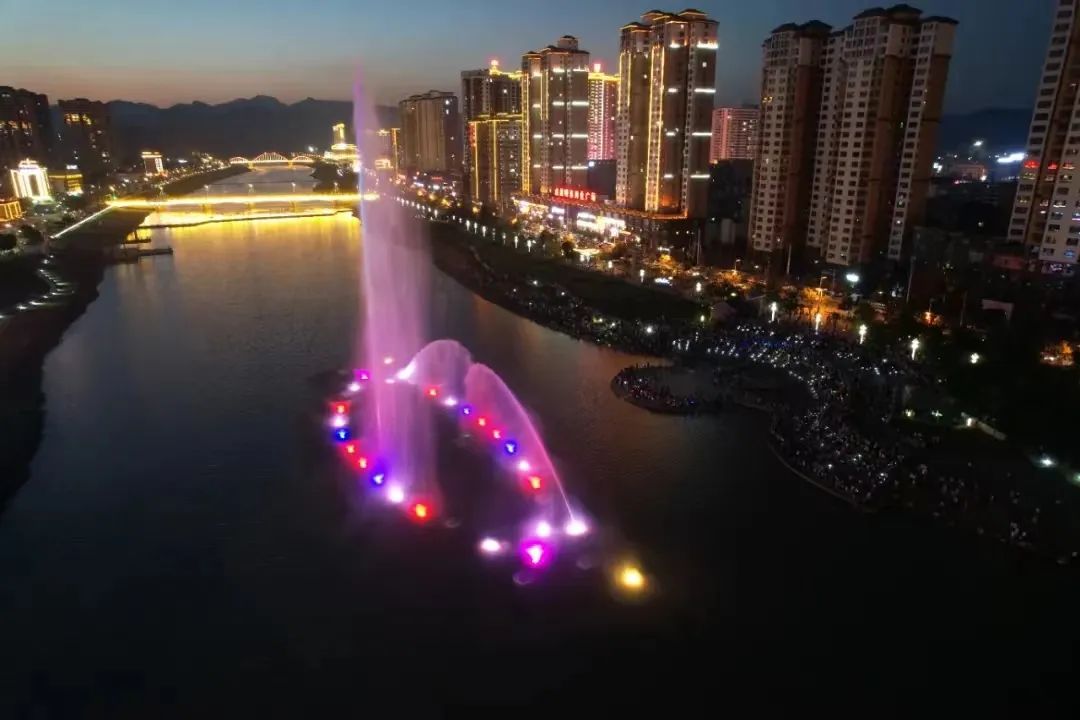 成县，蝶变中的幸福城