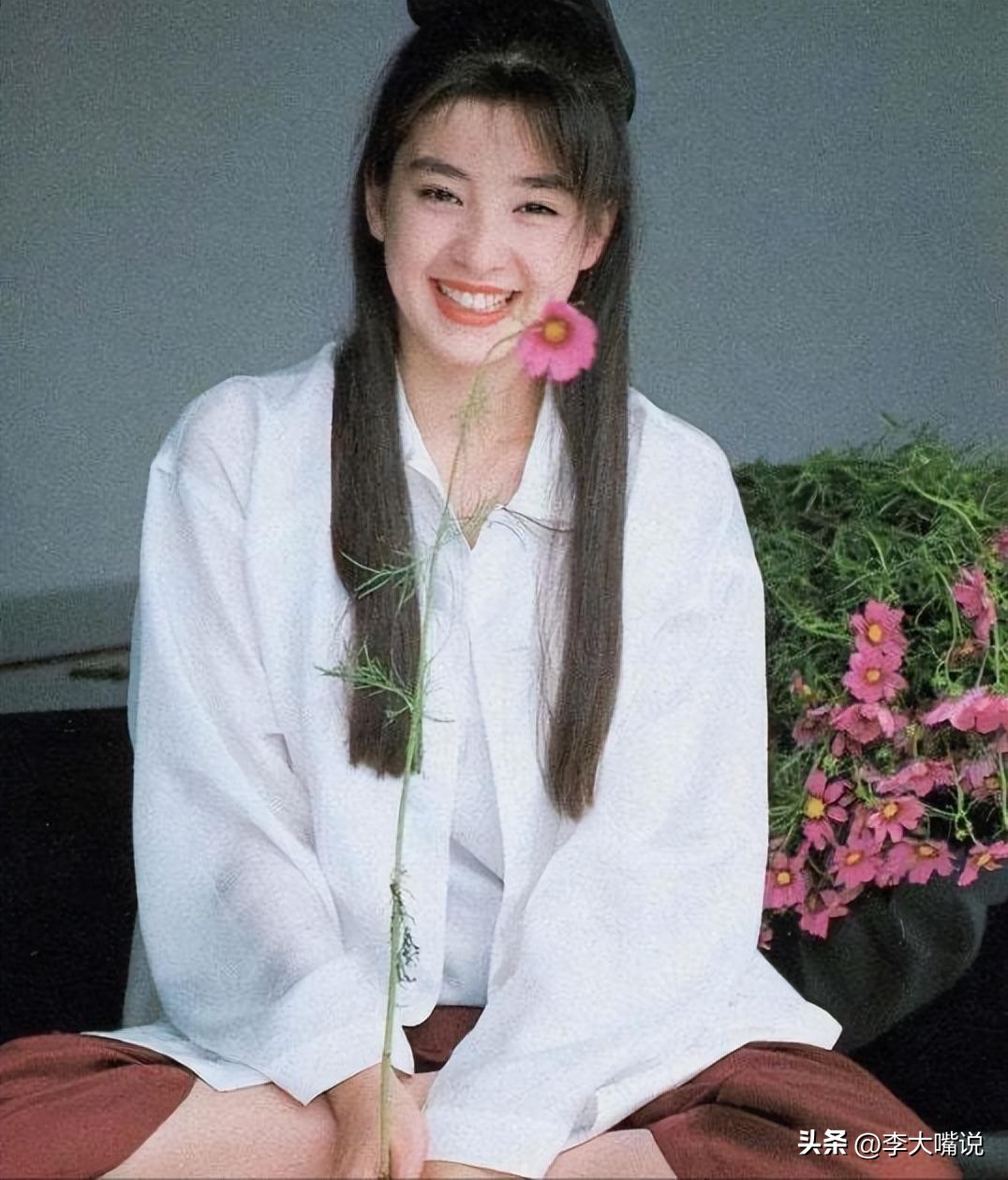 被母亲送给导演，被强迫拍摄，她的一生有多可悲