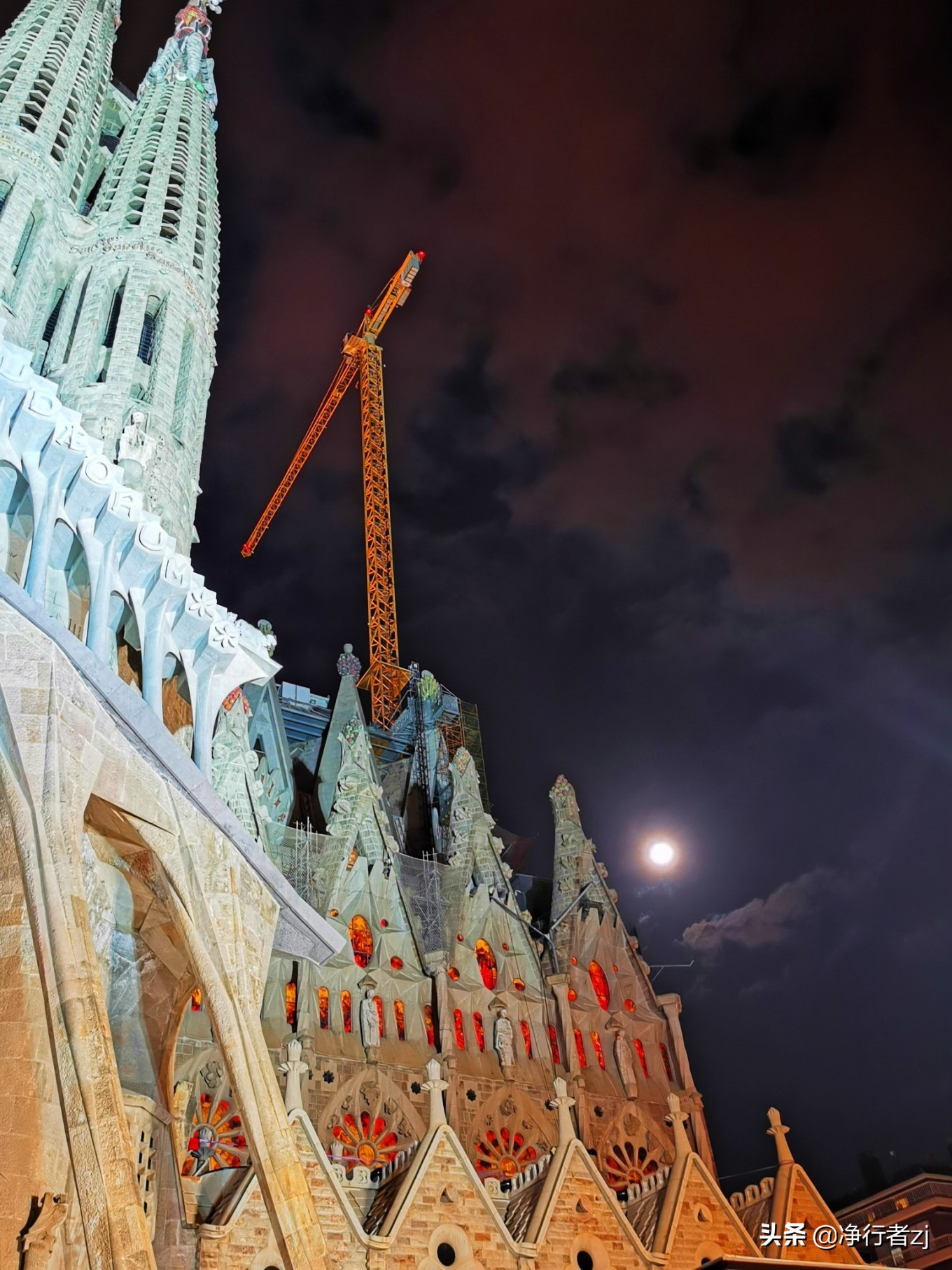 冬日暖阳拔“牙”记（三十二）巴塞罗那：高迪打造的绝世神作