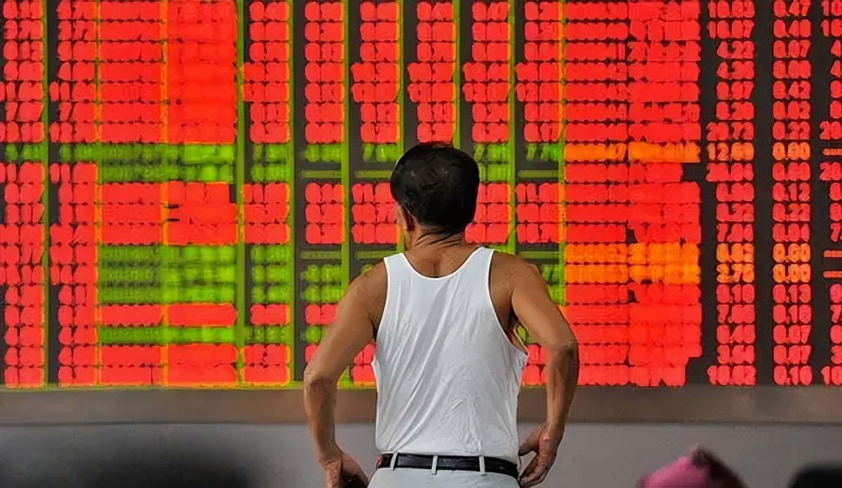 手里的股票怎么看主力出货,涨停板总手数怎么看