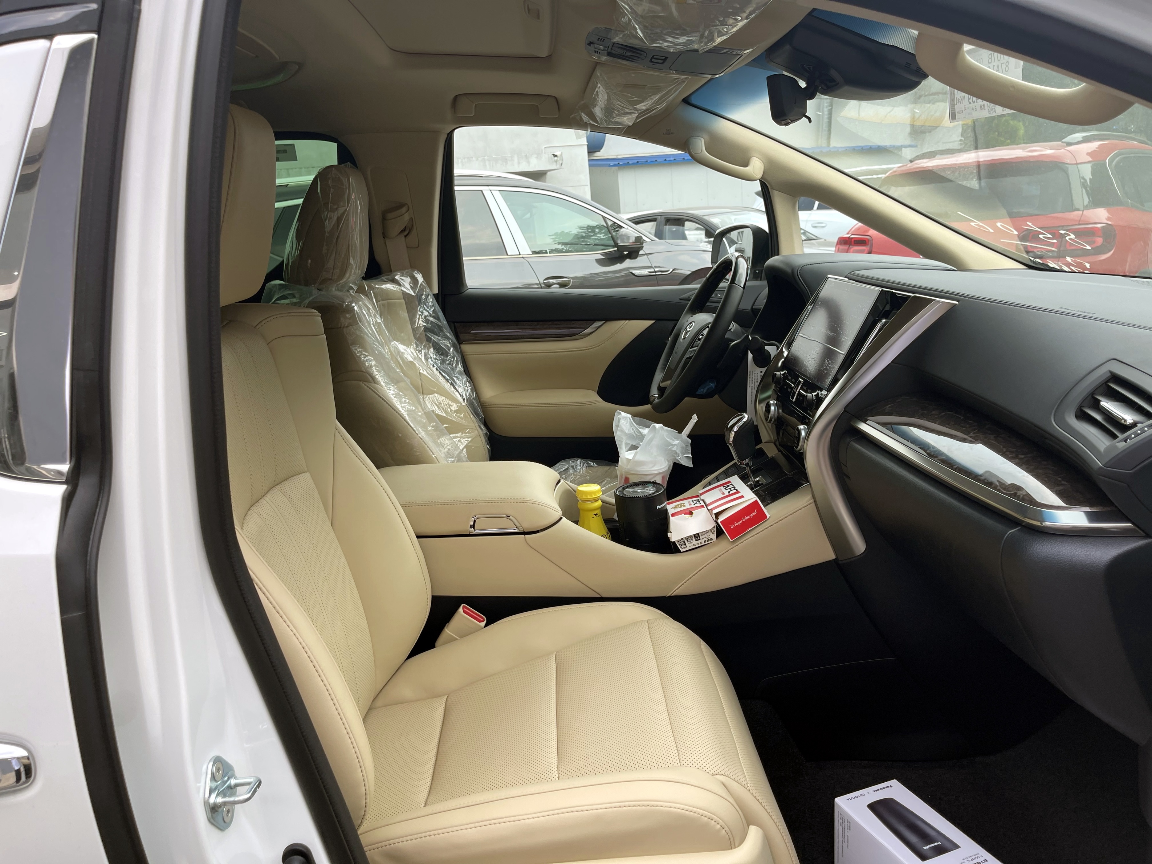 传祺m8混动与丰田埃尔法评测视频,传祺m8与丰田埃尔法差距在哪