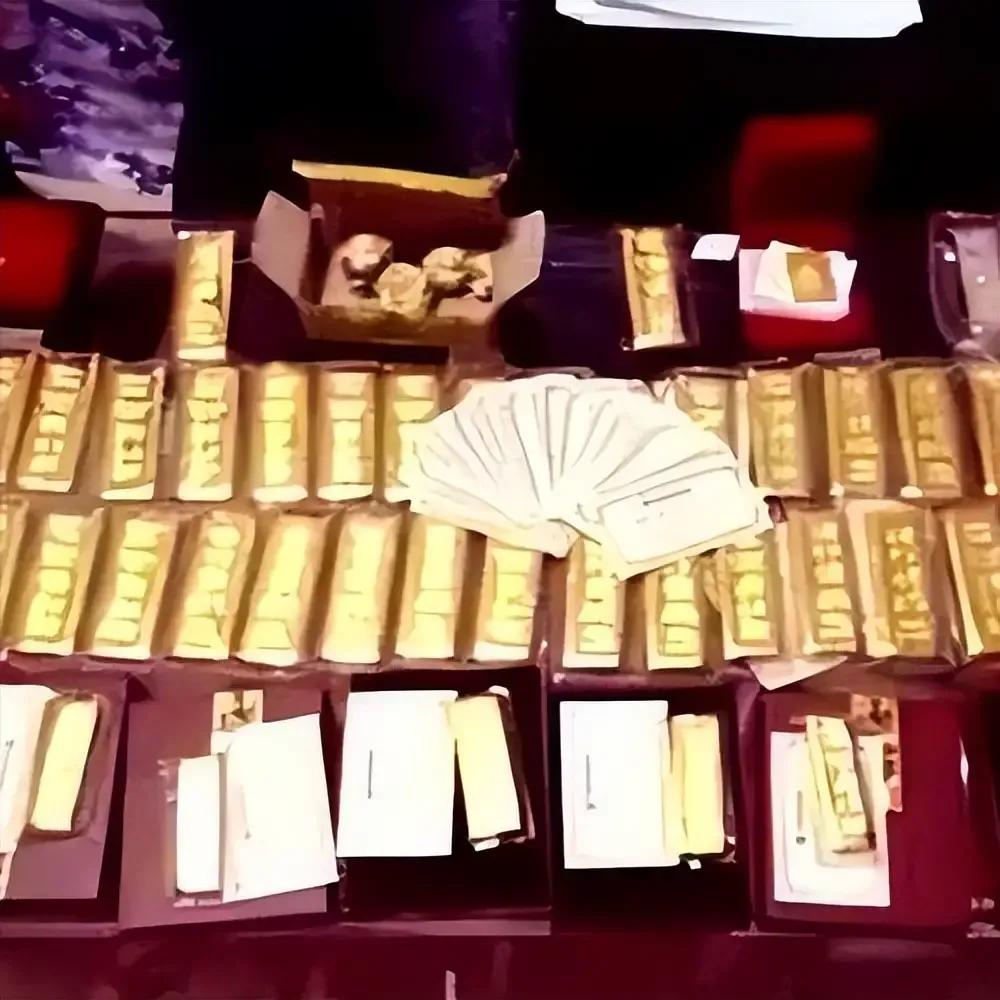 落马官员为什么会贪污受贿那么多钱？