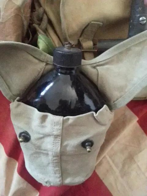 为了省点铝材造飞机 二战土豪美军 居然推出了这几种特殊的*用军**水壶